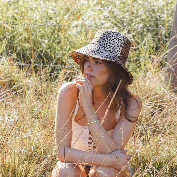LEOPARD BUCKET HAT