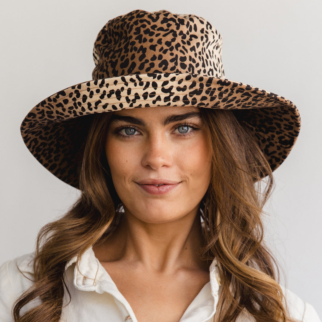LEOPARD BUCKET HAT