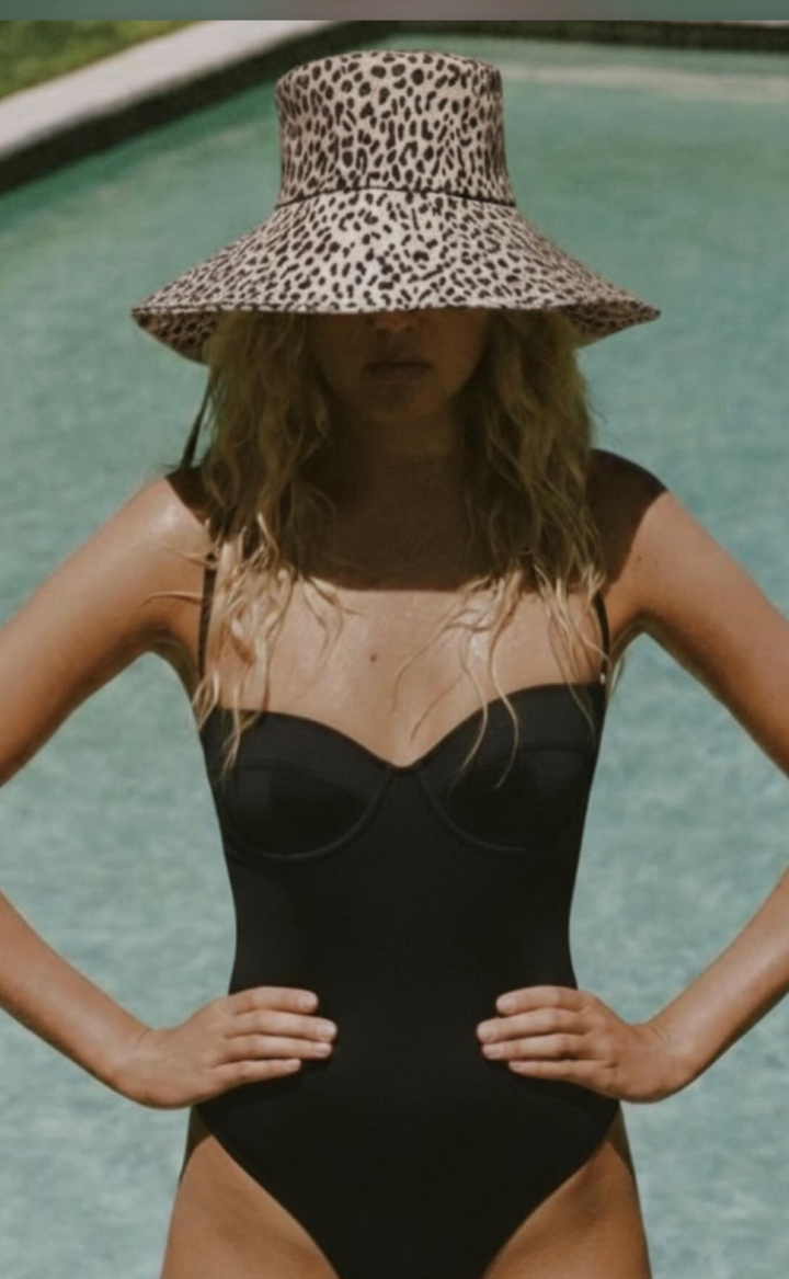 LEOPARD BUCKET HAT